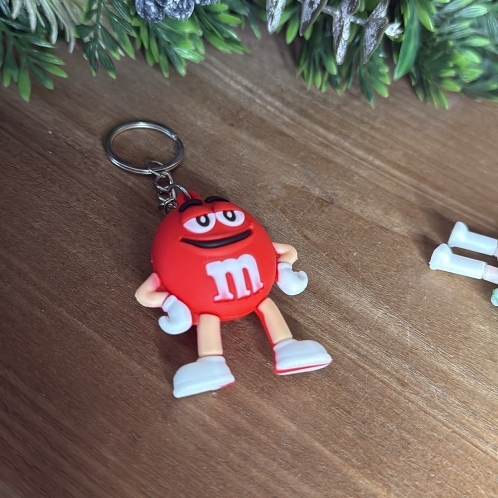 Red M&M Character Keychain - Picture 5 of 5